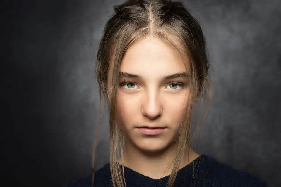 Manon Maindivide - headshot 3